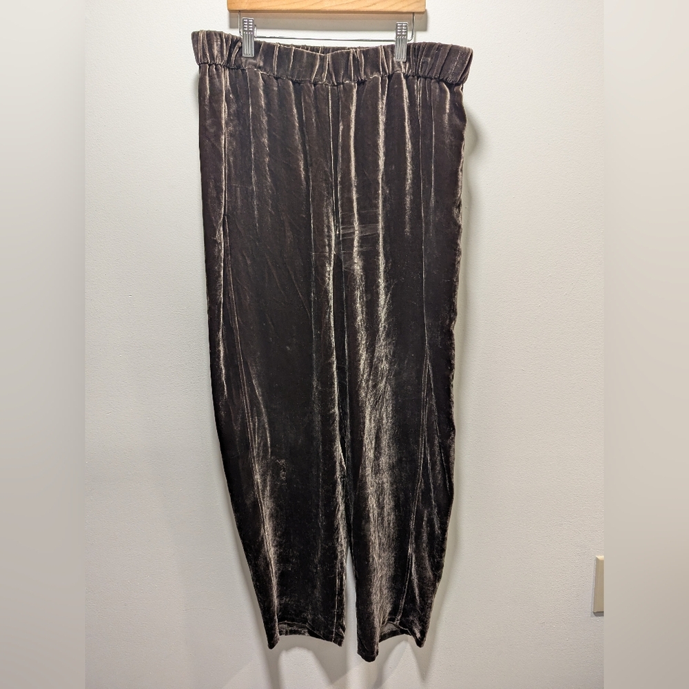 Eileen Fisher Velvet Straight Leg Pants Medium Minimalist Cozy Chic Travel NWOT